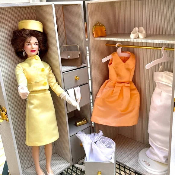Franklin mint jackie doll shop